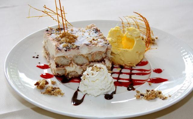 Hotel Restaurant Balkan Trier Kültér fotó