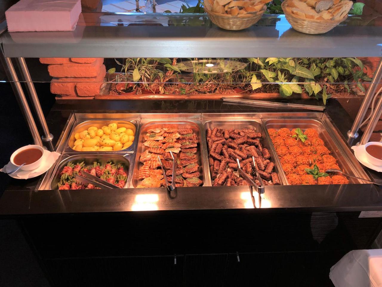 Hotel Restaurant Balkan Trier Kültér fotó