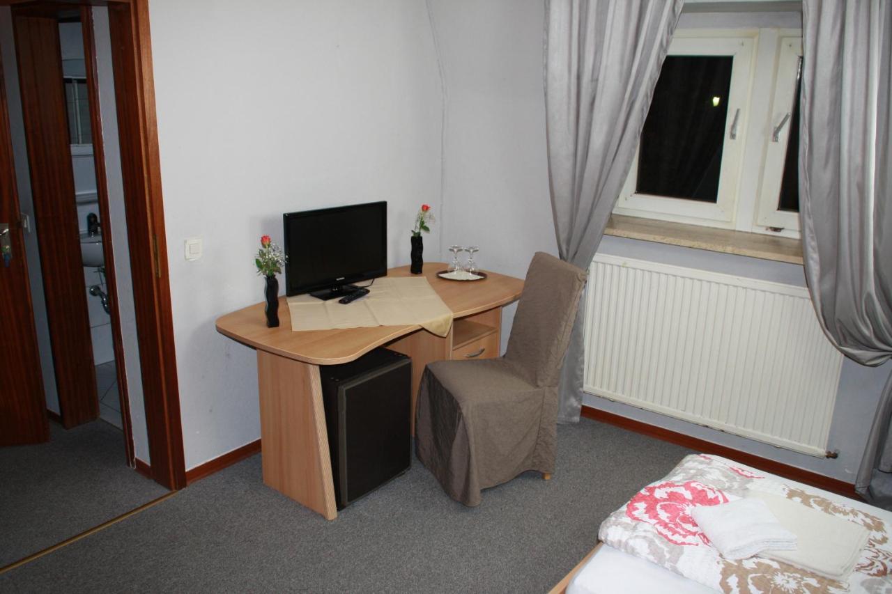 Hotel Restaurant Balkan Trier Kültér fotó